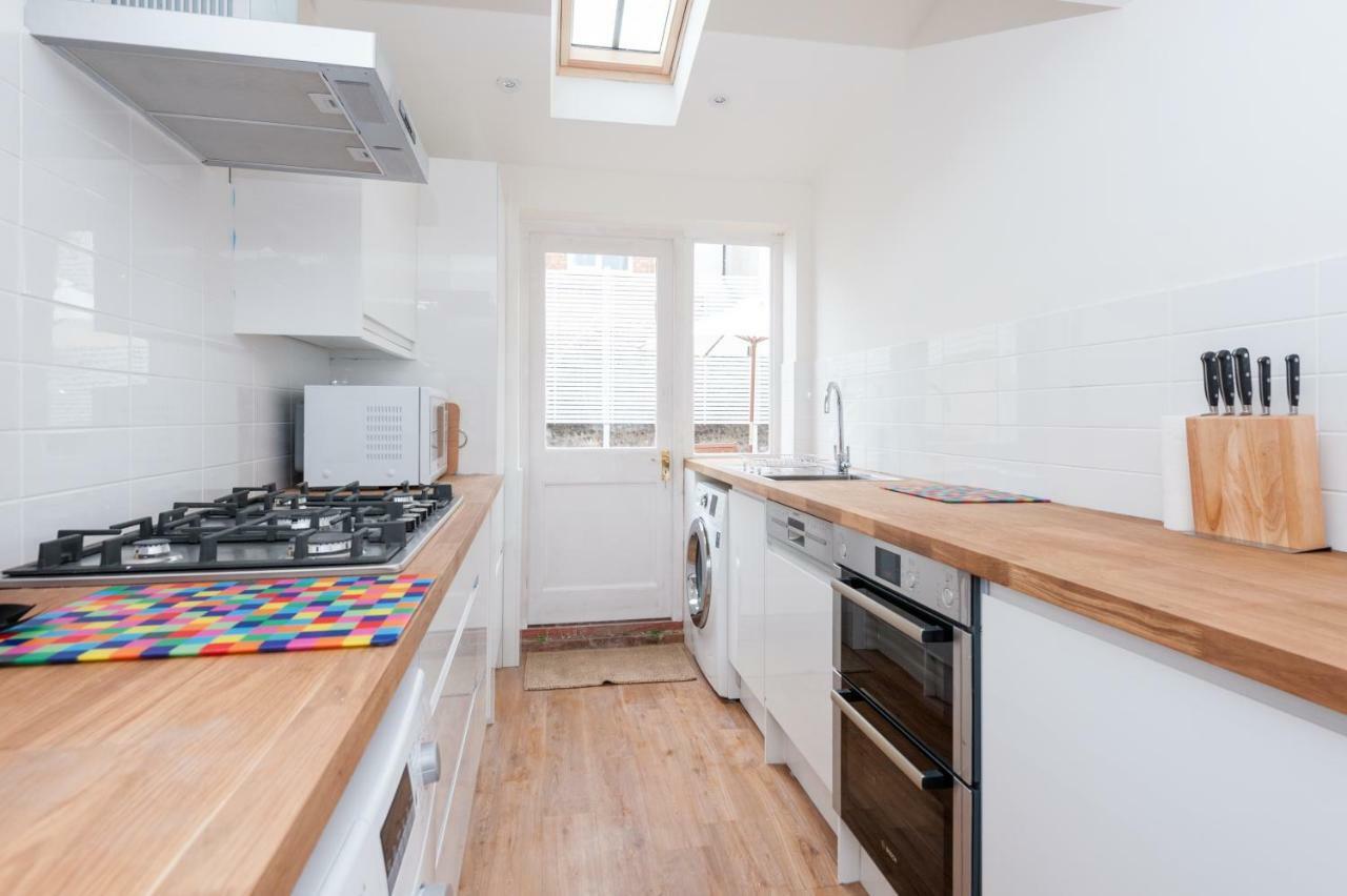 Sea Breeze Cottage Brighton Exterior foto